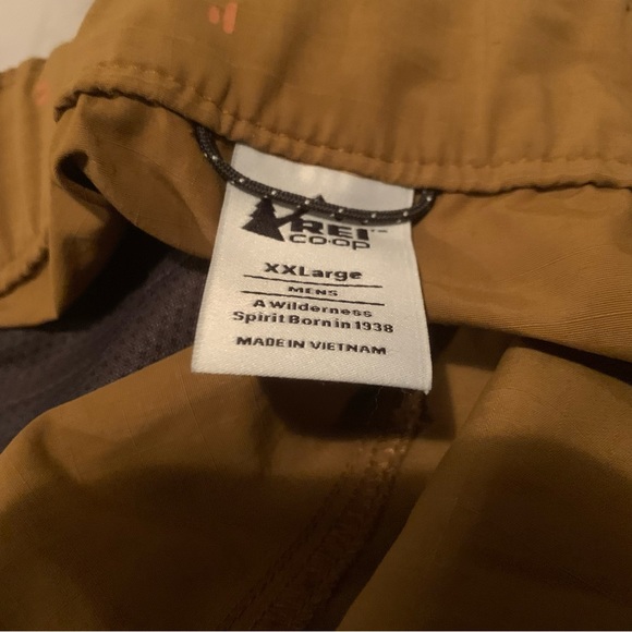 REI nylon shorts. Xxl (46w7l) - Picture 4 of 6